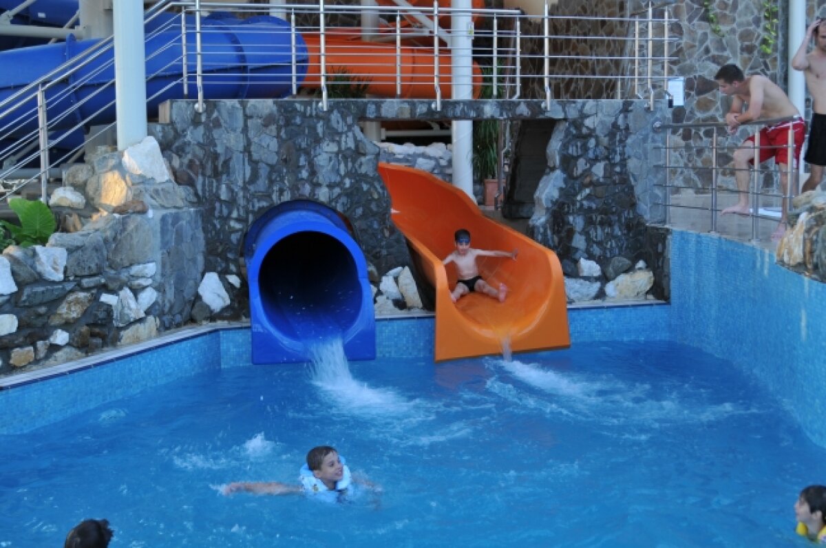 Ştranduri şi piscine din ţară: partea a II-a- Ploieşti, Iaşi, Braşov, Arad