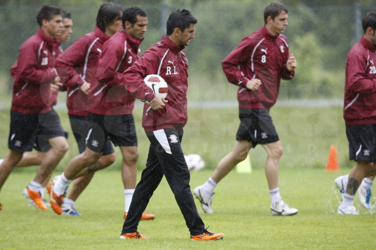 GALERIE FOTO Cu Alexa nu-i de joacă! Dobroiu a fost clientul "Chirurgului" :S