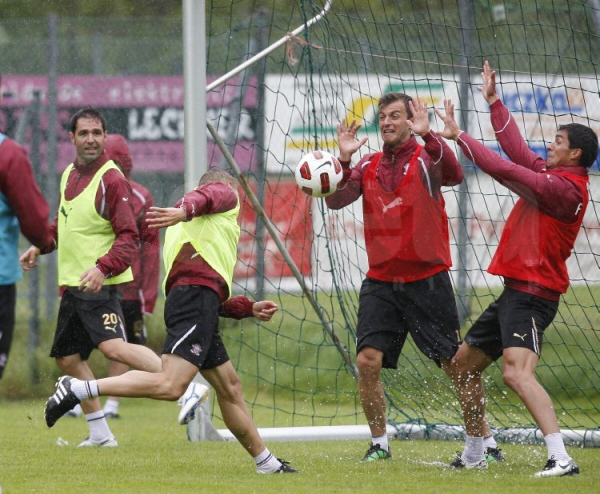 GALERIE FOTO Cu Alexa nu-i de joacă! Dobroiu a fost clientul "Chirurgului" :S