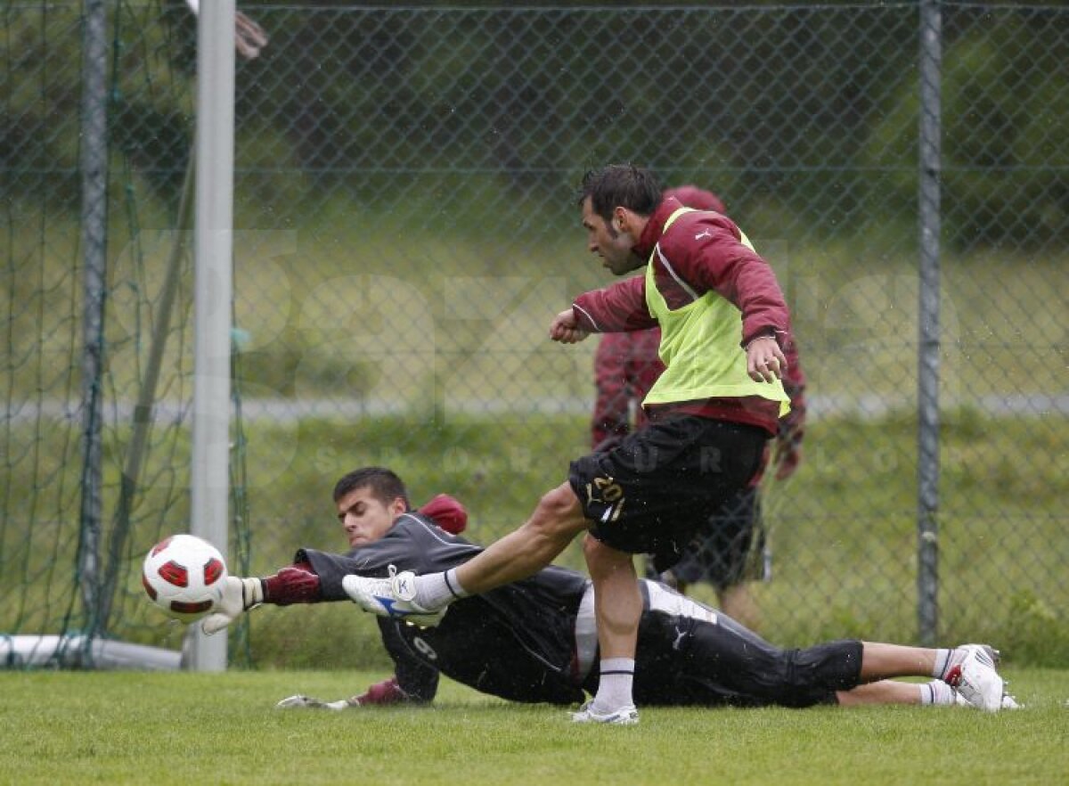 GALERIE FOTO Cu Alexa nu-i de joacă! Dobroiu a fost clientul "Chirurgului" :S