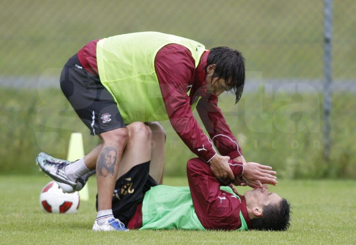 GALERIE FOTO Cu Alexa nu-i de joacă! Dobroiu a fost clientul "Chirurgului" :S