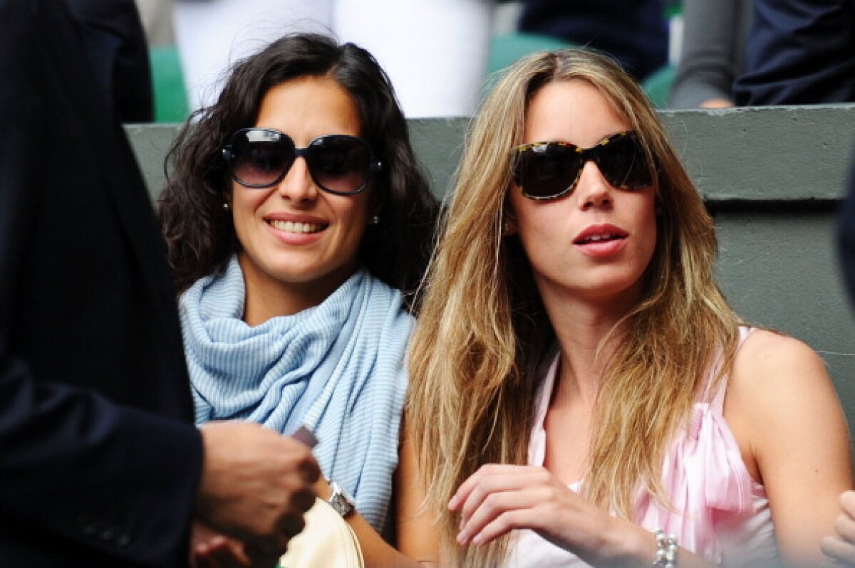 GALERIE FOTO » Pippa Middleton şi iubitele tenismenilor au atras toate privirile la Wimbledon!