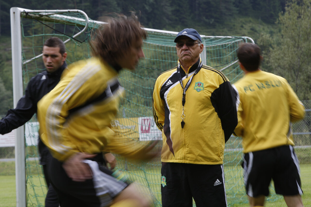 Kuciak, "haiduc" cu amenzi record »  Porumboiu îl taxează cu 1.000 de euro pe zi!