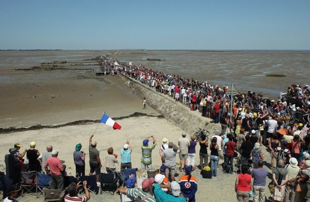 FOTO Philippe Gilbert a cîştigat prima etapă din Turul Franţei