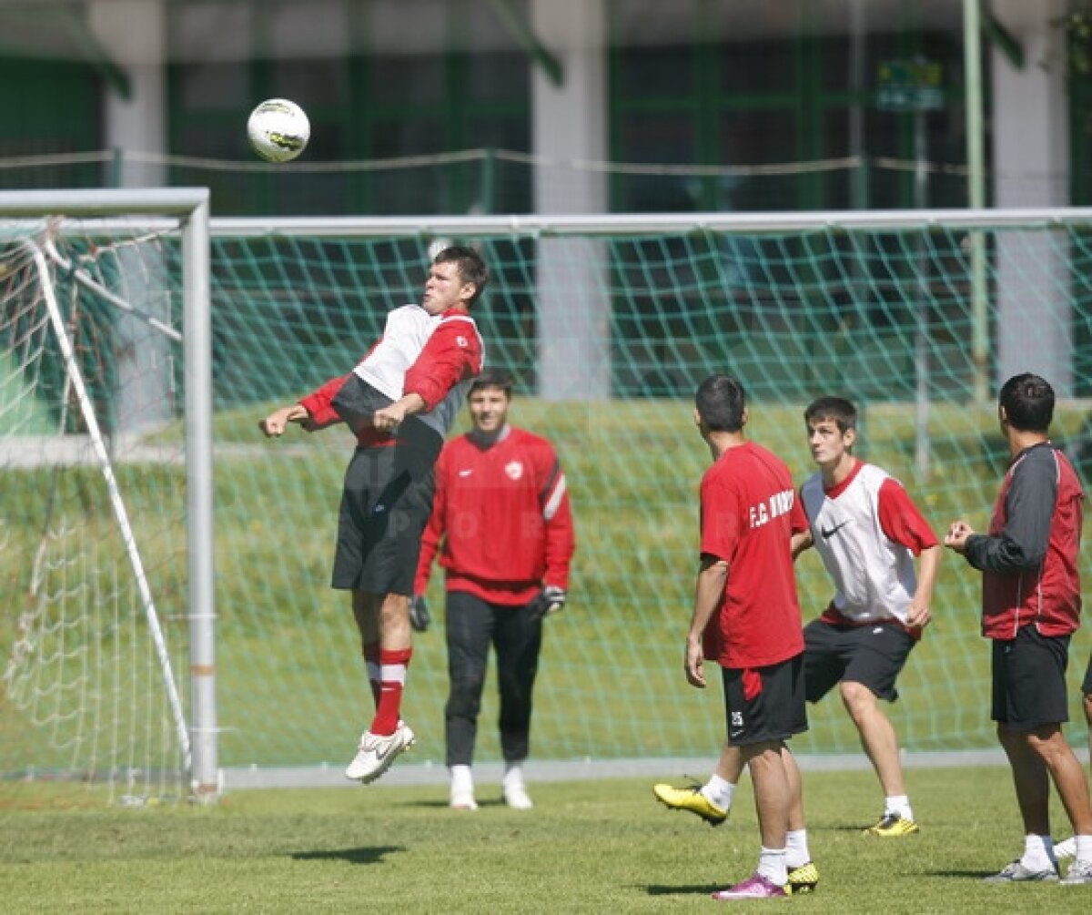 Galerie Foto Marius Niculae a venit odată cu soarele:) Primul antrenament pentru "Săgeată"