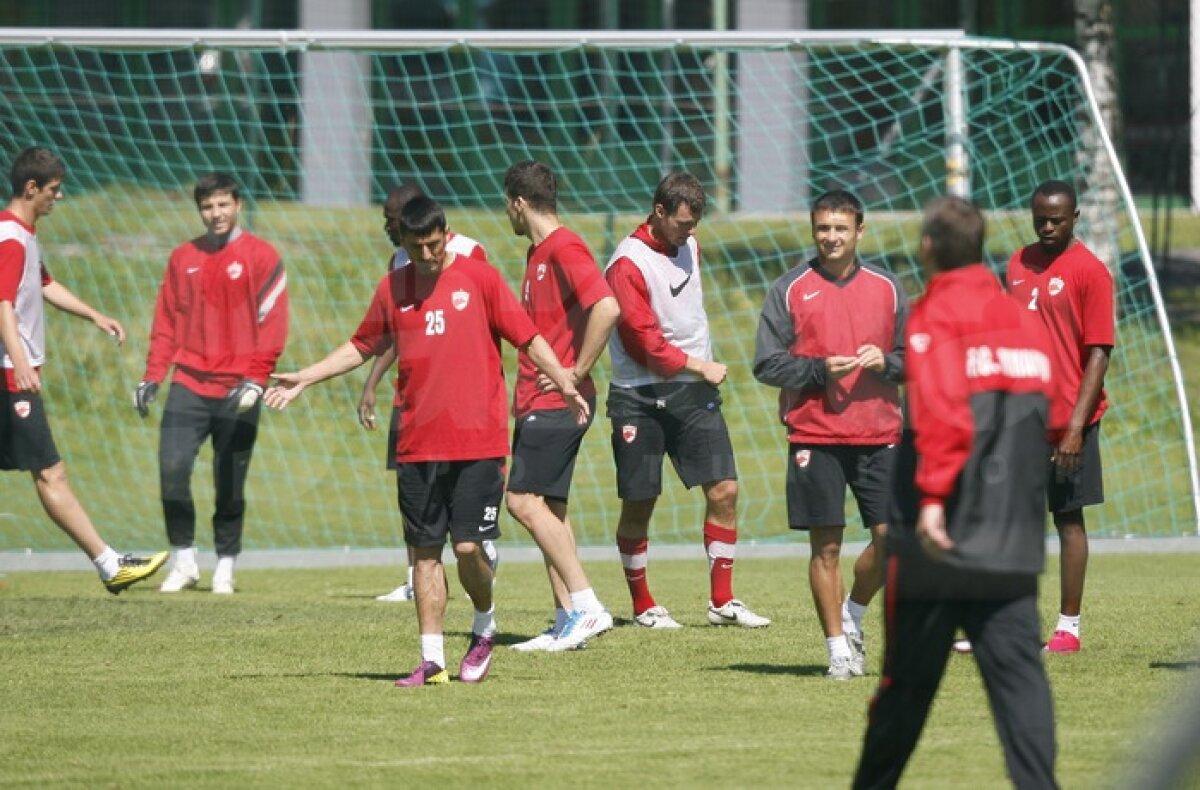 Galerie Foto Marius Niculae a venit odată cu soarele:) Primul antrenament pentru "Săgeată"