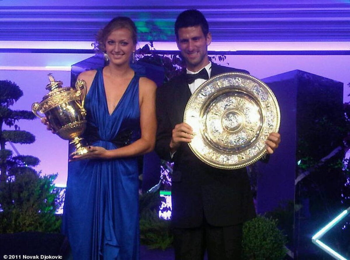 FOTO Cei mai buni la Wimbledon 2011 » Djokovic şi Kvitova au făcut schimb de trofee :)