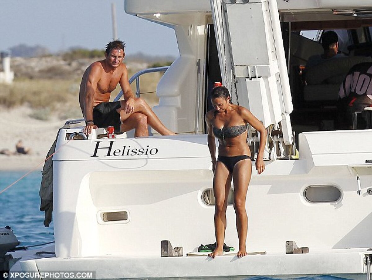 GALERIE FOTO Frank Lampard şi-a aruncat logodnica de pe iaht :D