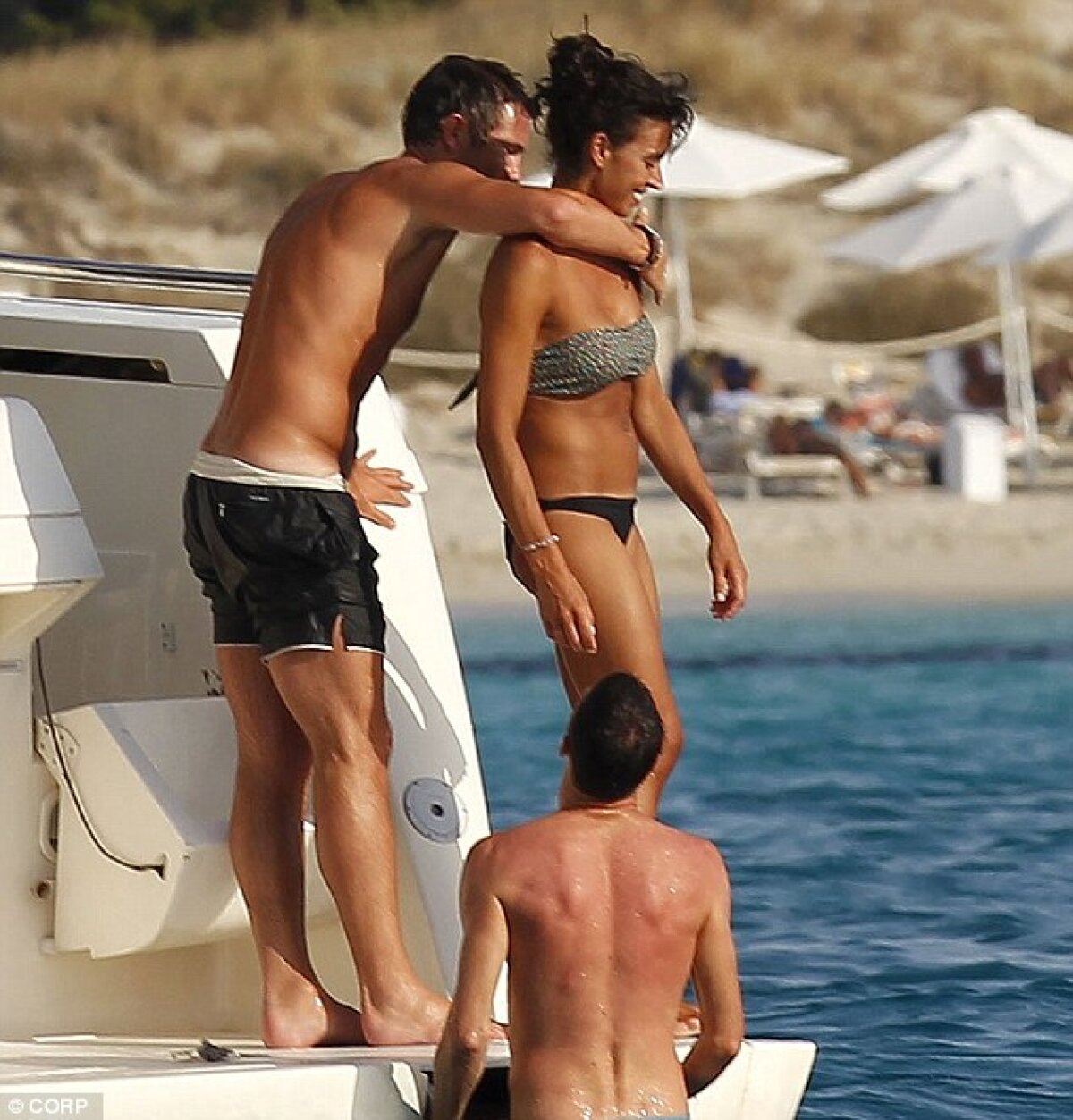 GALERIE FOTO Frank Lampard şi-a aruncat logodnica de pe iaht :D