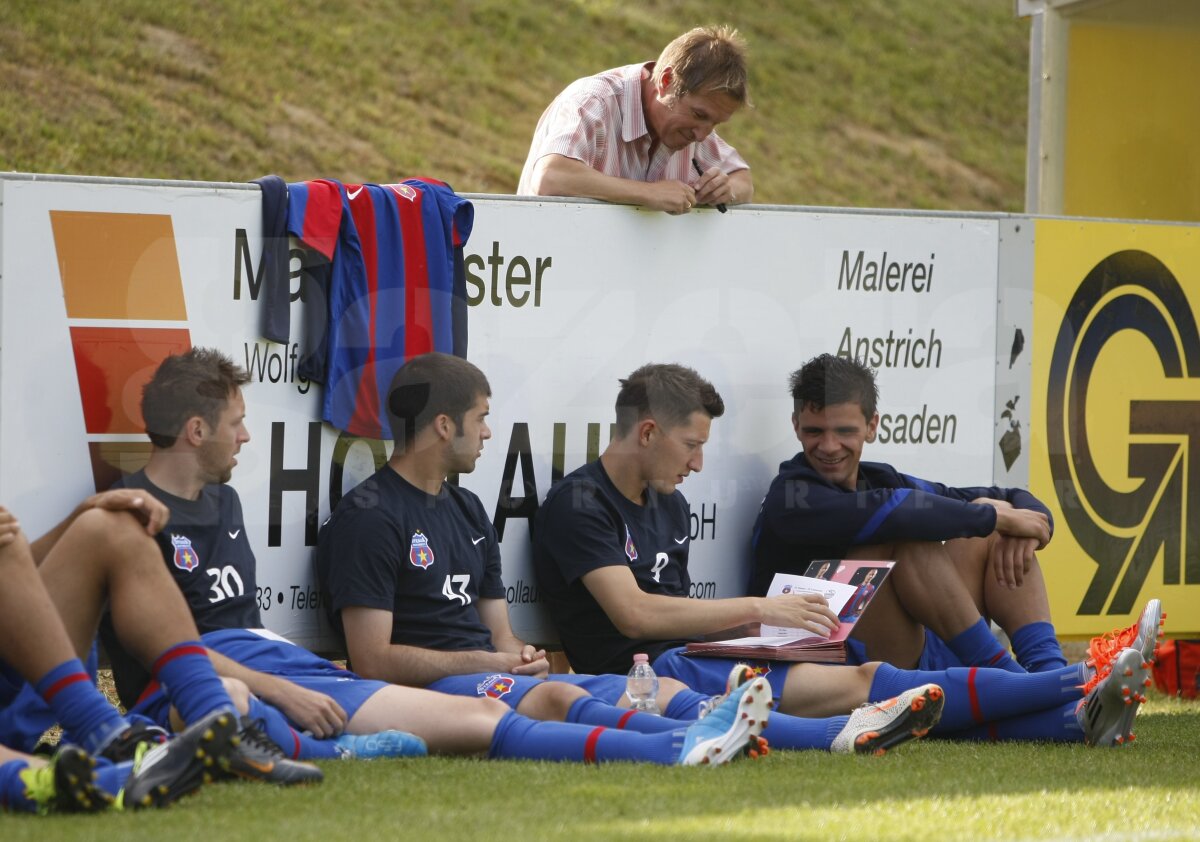 Steaua nu reuşeşte să treacă de Comercial, deşi a condus cu 2-0
