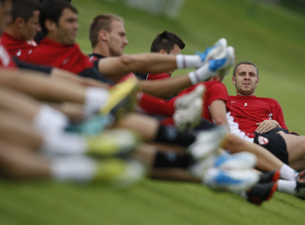 Dinamo-EAU nu se mai televizează, dar vei găsi toate informaţiile pe GSP.ro! "Cîinii", încă un meci programat