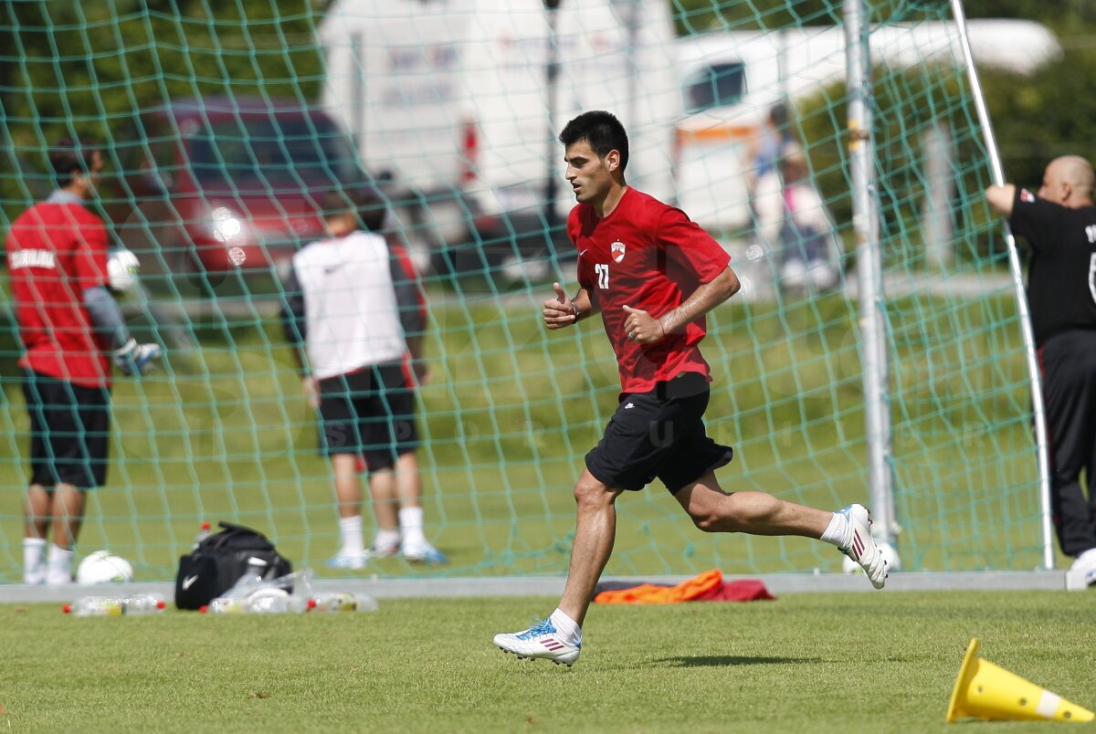 Dinamo-EAU nu se mai televizează, dar vei găsi toate informaţiile pe GSP.ro! "Cîinii", încă un meci programat