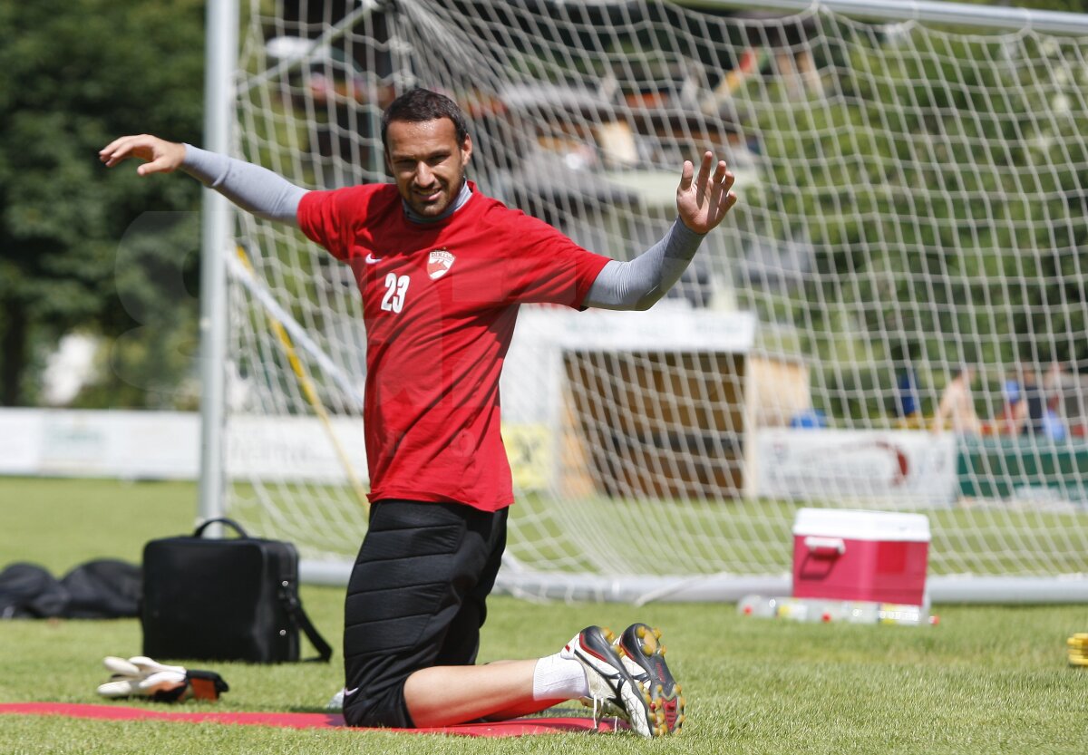 Dinamo-EAU nu se mai televizează, dar vei găsi toate informaţiile pe GSP.ro! "Cîinii", încă un meci programat