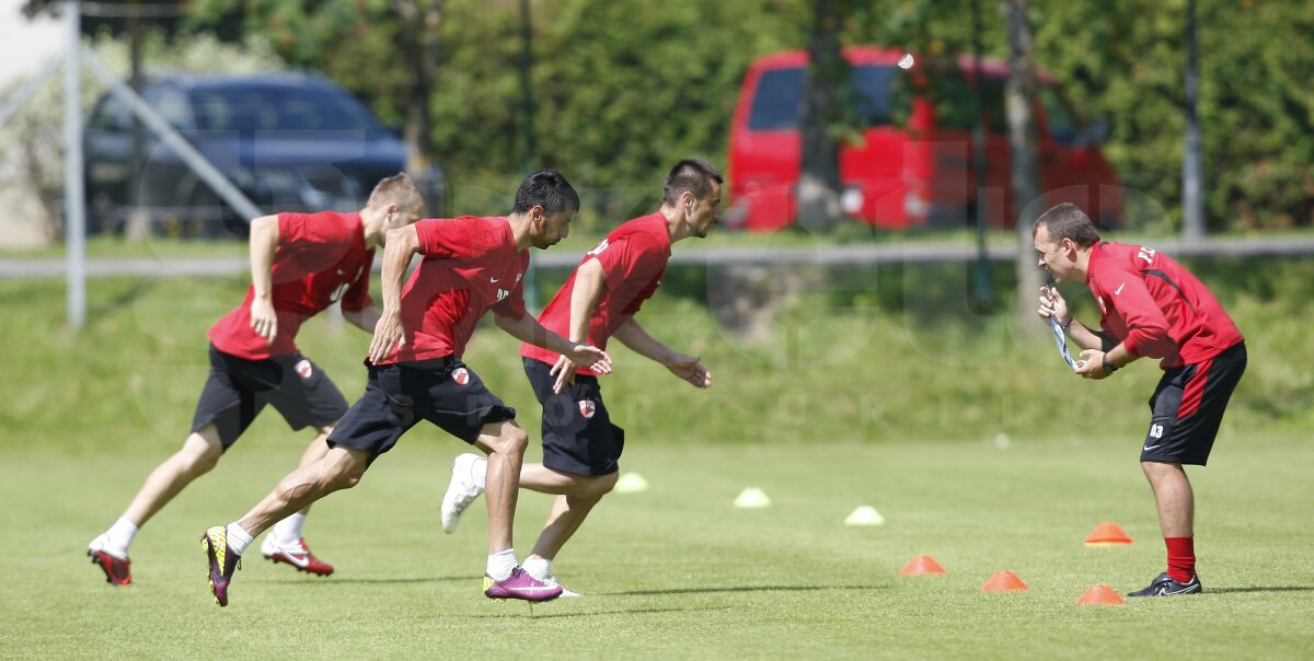 Dinamo-EAU nu se mai televizează, dar vei găsi toate informaţiile pe GSP.ro! "Cîinii", încă un meci programat