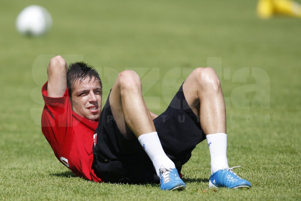 Dinamo-EAU nu se mai televizează, dar vei găsi toate informaţiile pe GSP.ro! "Cîinii", încă un meci programat