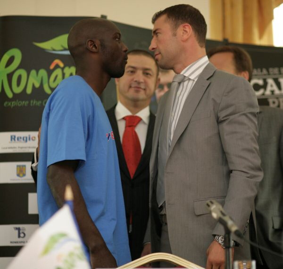 FOTO Lucian Bute şi Jean Paul Mendy s-au întîlnit. Mendy: "Devin agresiv atunci cînd mă simt încolţit"