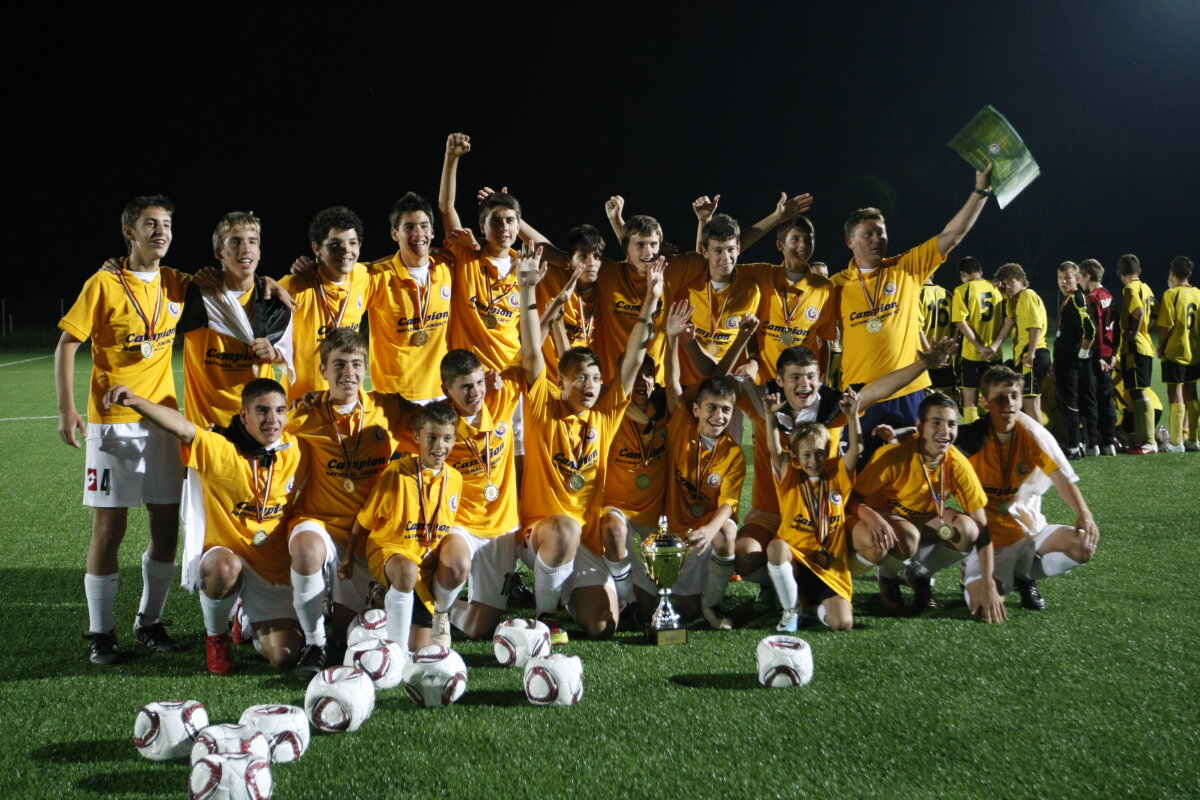 Sportul a devenit campioană la juniori sub ochii lui Hagi