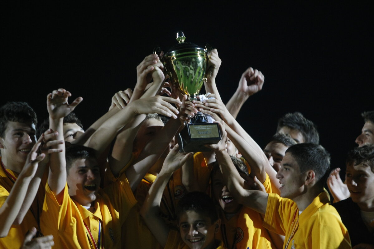 Sportul a devenit campioană la juniori sub ochii lui Hagi