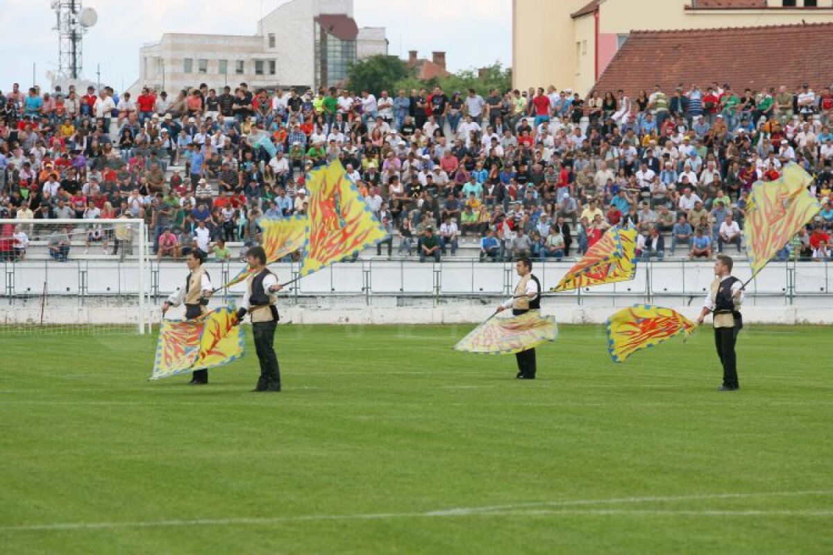 FOTO » Record de asistenţă la Sibiu! Peste 13.500 de fani în tribune