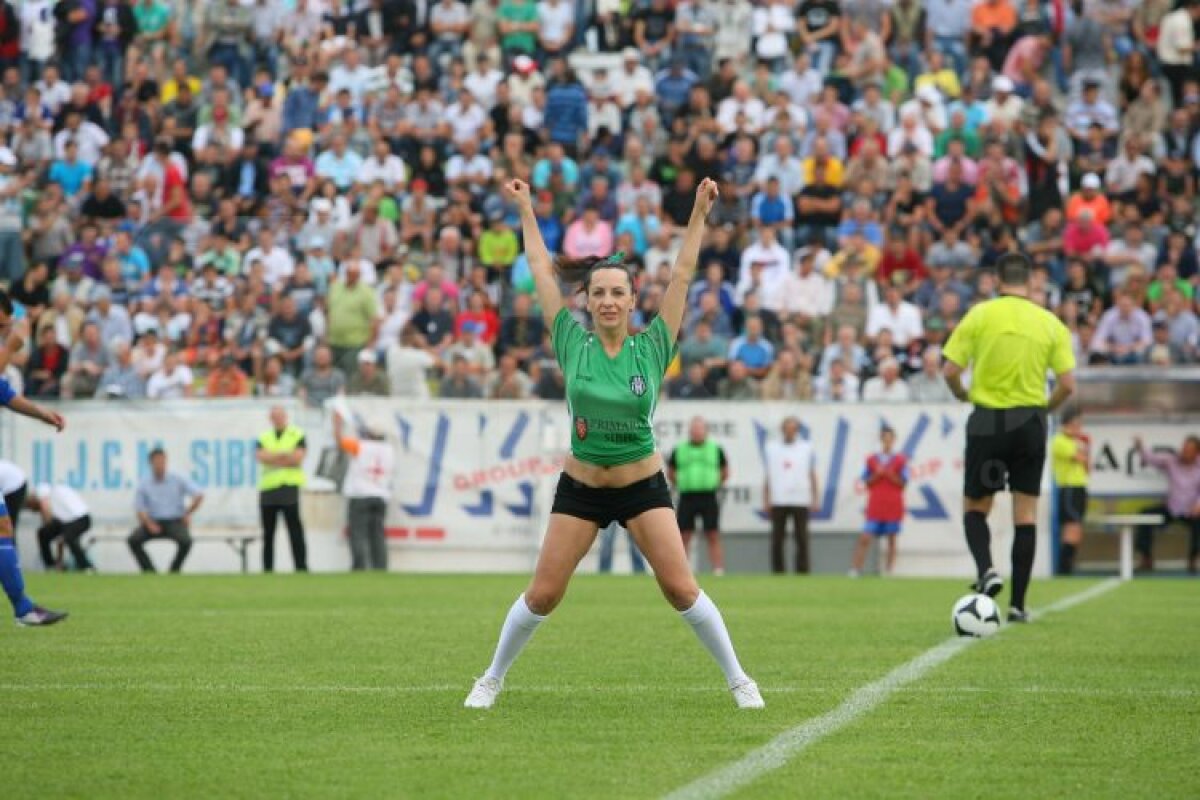 FOTO » Record de asistenţă la Sibiu! Peste 13.500 de fani în tribune