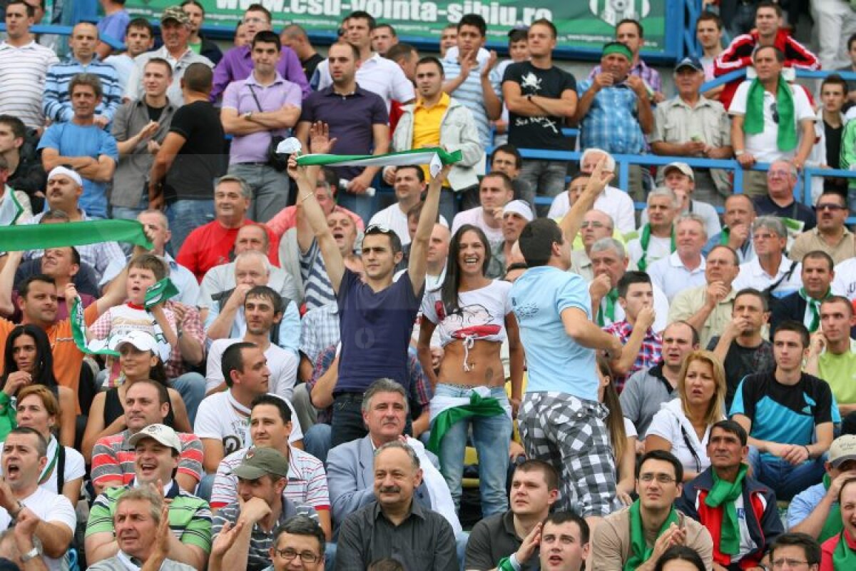 FOTO » Record de asistenţă la Sibiu! Peste 13.500 de fani în tribune