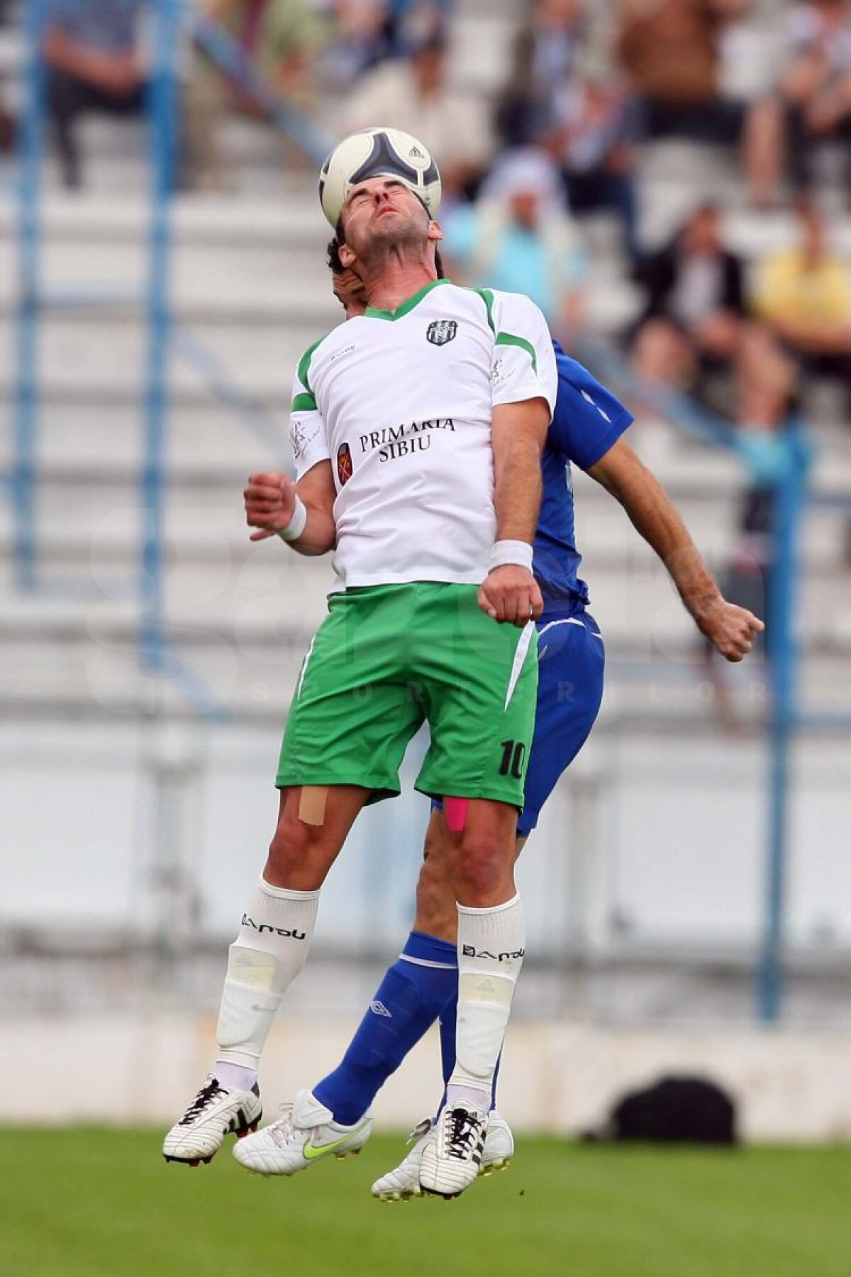 FOTO » Record de asistenţă la Sibiu! Peste 13.500 de fani în tribune