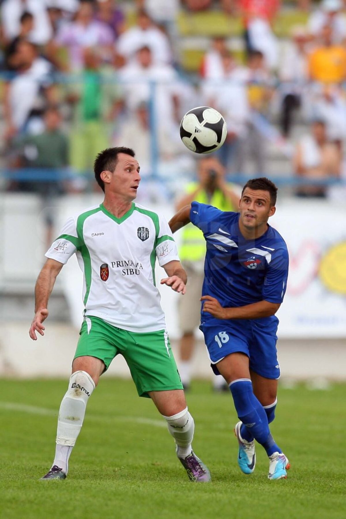 FOTO » Record de asistenţă la Sibiu! Peste 13.500 de fani în tribune