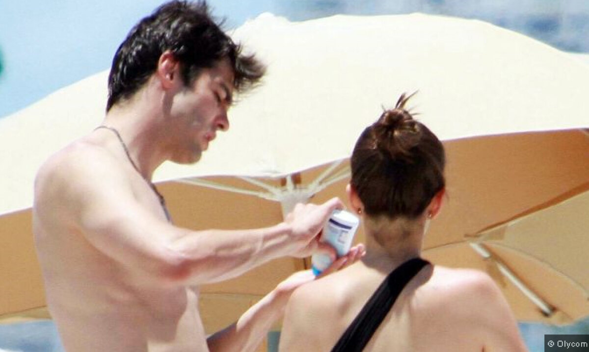 FOTO VEZI de ce este gelos Kaka pe Abbiati. Soţia portarului a făcut furori la Miami!