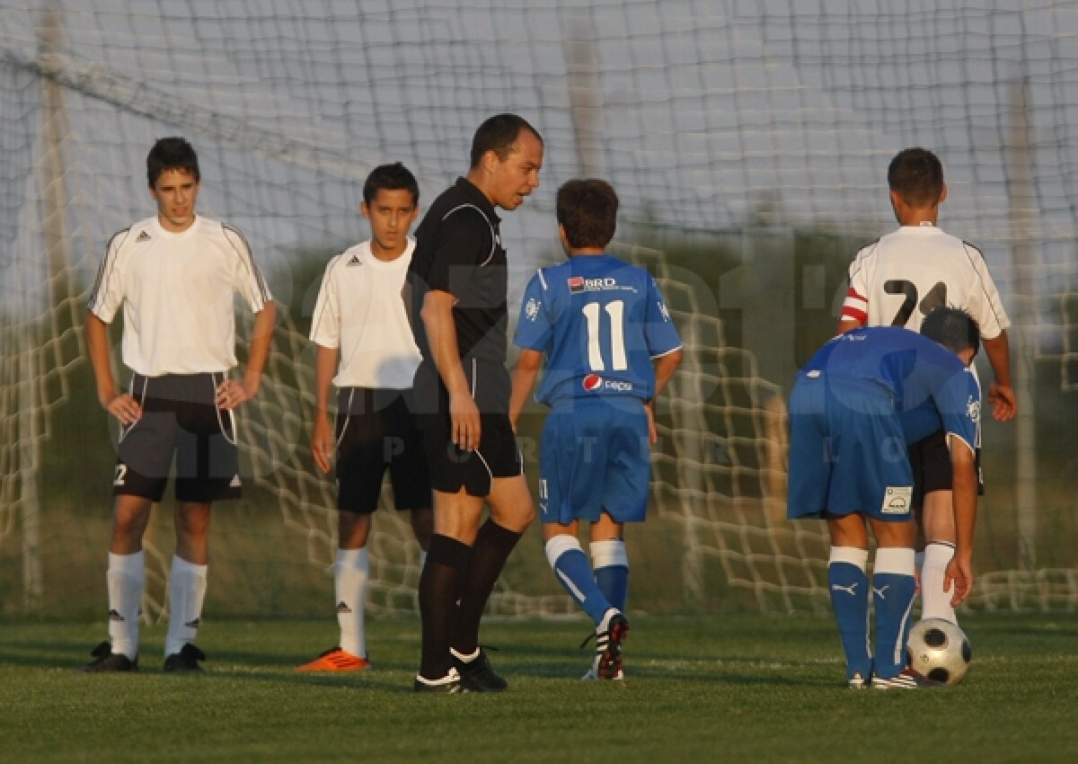 FOTO » Campion la 13 ani. Fiul lui Hagi a cîştigat cu Academia finala Campionatului Naţional de Juniori "1998"