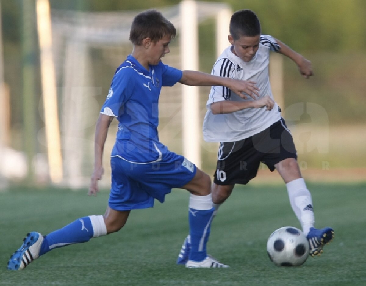 FOTO » Campion la 13 ani. Fiul lui Hagi a cîştigat cu Academia finala Campionatului Naţional de Juniori "1998"