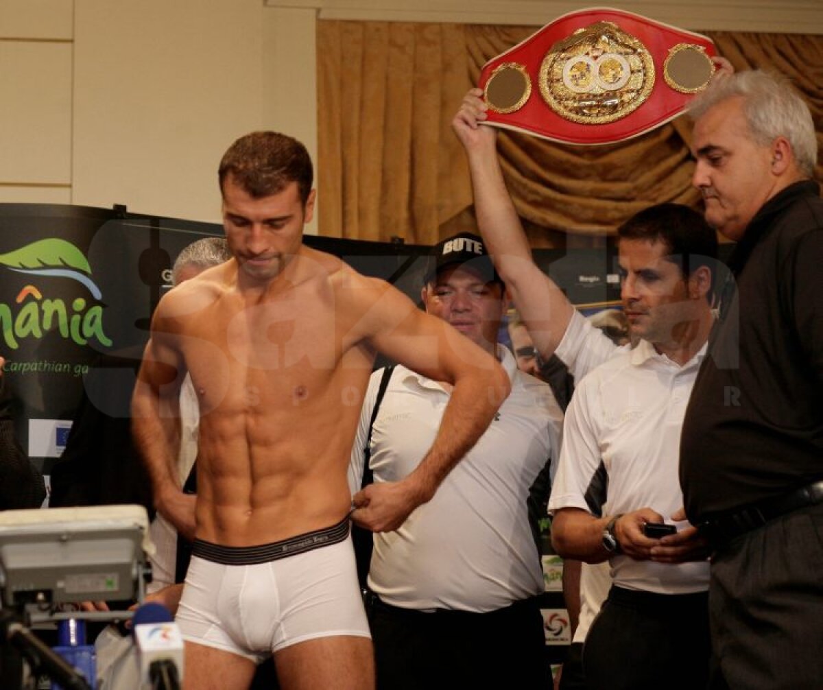 Bute şi Mendy au trecut de cîntarul oficial. Românul a avut cu 54 de grame sub limita categoriei