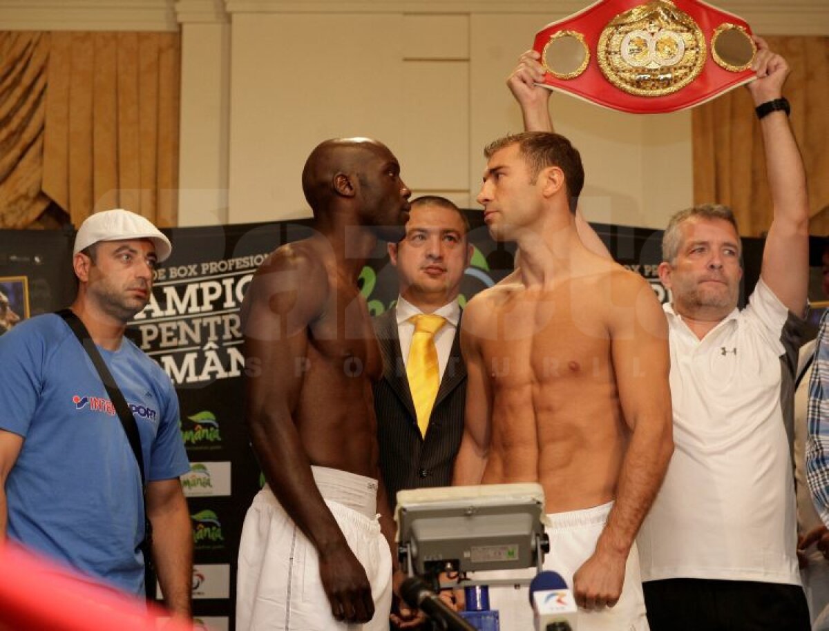 Bute şi Mendy au trecut de cîntarul oficial. Românul a avut cu 54 de grame sub limita categoriei