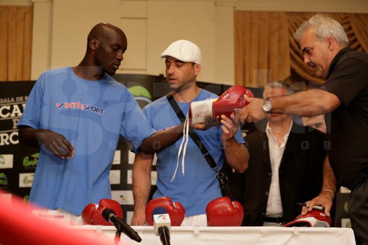 Bute şi Mendy au trecut de cîntarul oficial. Românul a avut cu 54 de grame sub limita categoriei