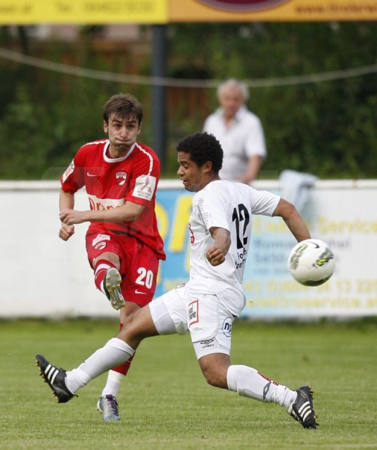 GALERIE FOTO » Dinamo - SK Anif 2-1 (Stănescu 57, Chiacu 78)