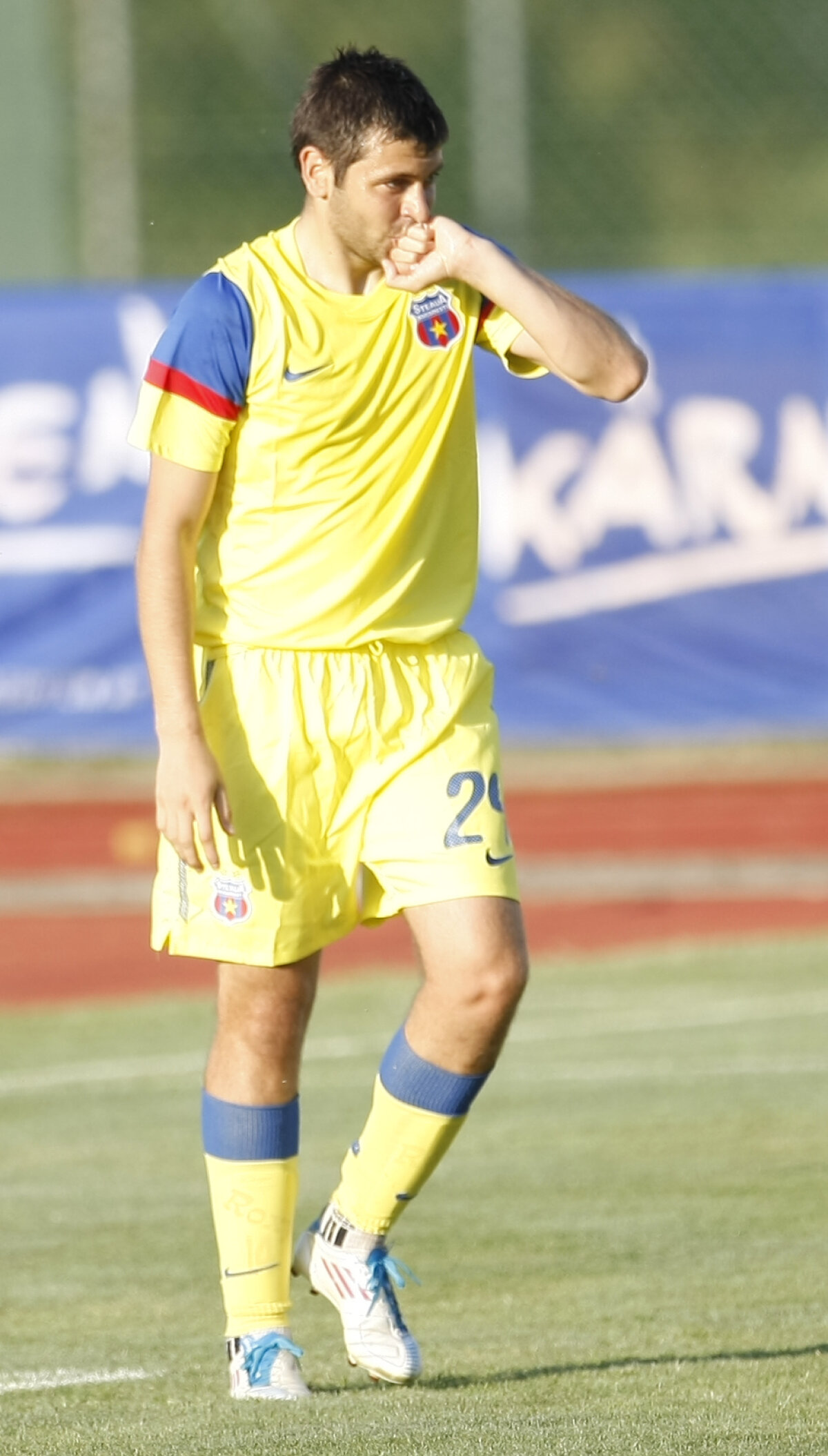 VIDEO Steliştii mai şi cîştigă în Austria. Steaua - Rapid Chişinău 2-0