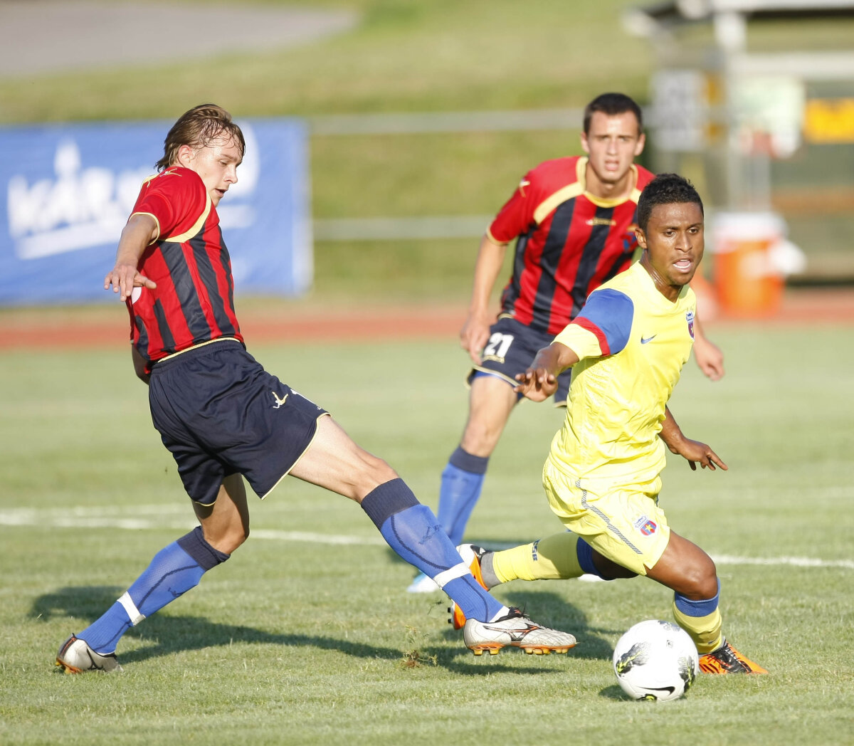 VIDEO Steliştii mai şi cîştigă în Austria. Steaua - Rapid Chişinău 2-0