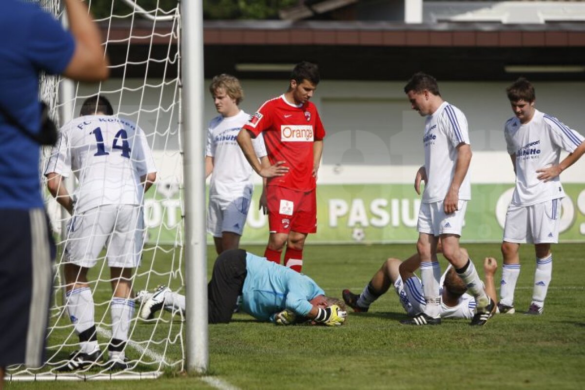 El a primit 8 goluri de la Dinamo :) Bunicul din poartă