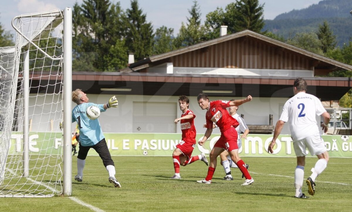 VIDEO Dinamo a făcut spectacol înainte de revenirea din Austria » Ultima zi de distracţie