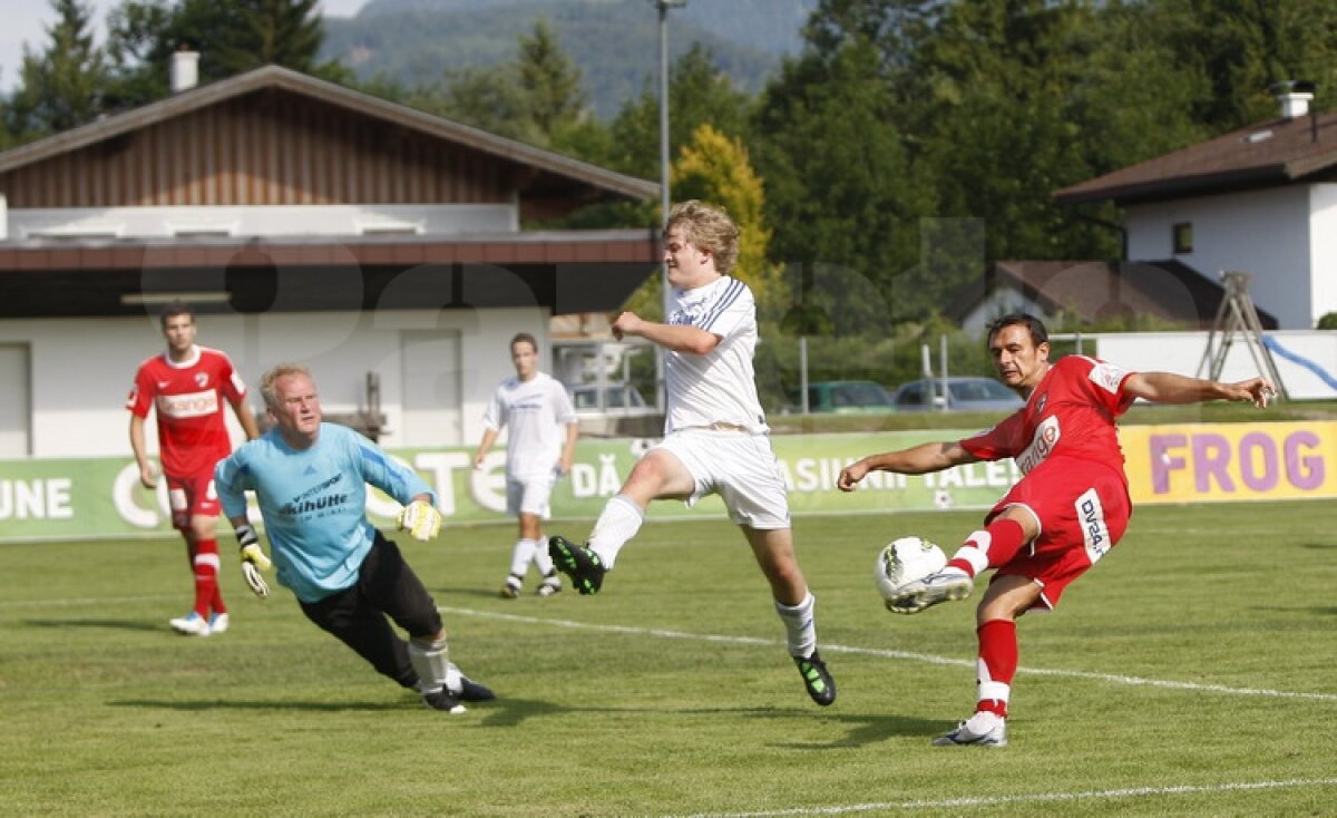VIDEO Dinamo a făcut spectacol înainte de revenirea din Austria » Ultima zi de distracţie