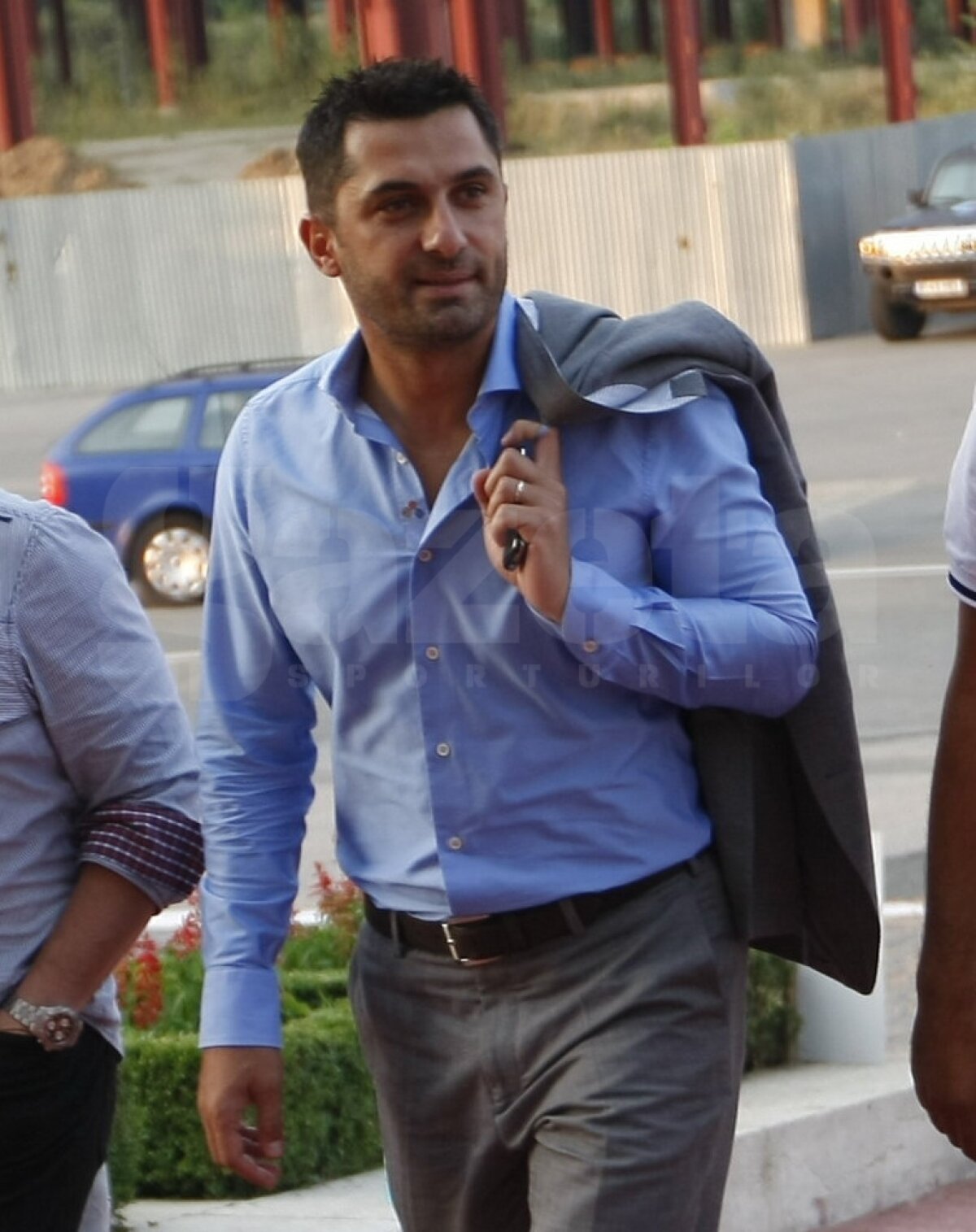 Romexpo a devenit ieri seară principalul loc de întîlnire al vedetelor » Feţele galei