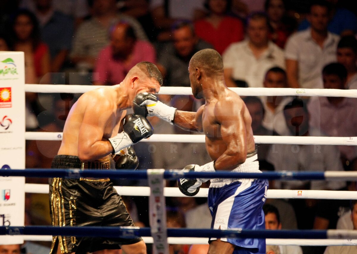 Mendy a rezistat numai 4 runde în faţa lui Bute: "Lovitură scurtă şi imprevizibilă!"