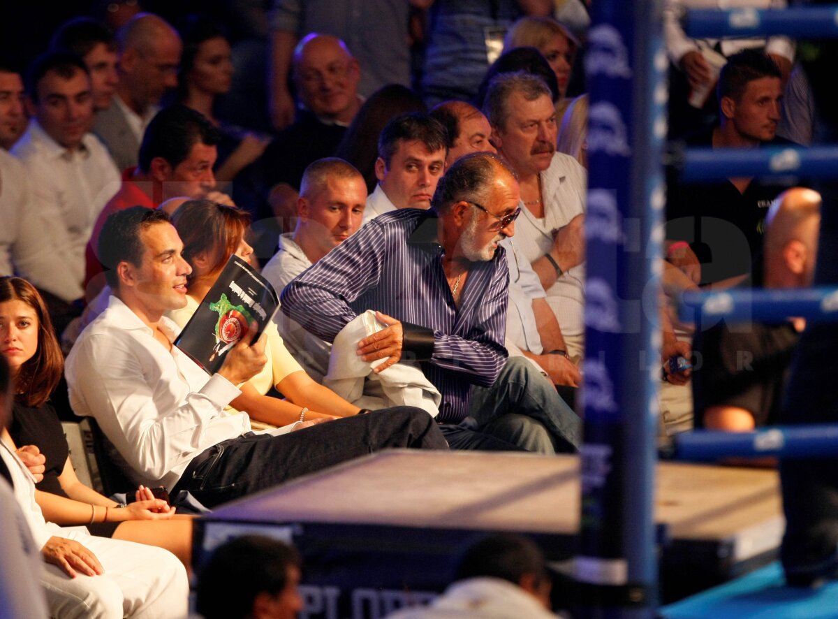 Mendy a rezistat numai 4 runde în faţa lui Bute: "Lovitură scurtă şi imprevizibilă!"