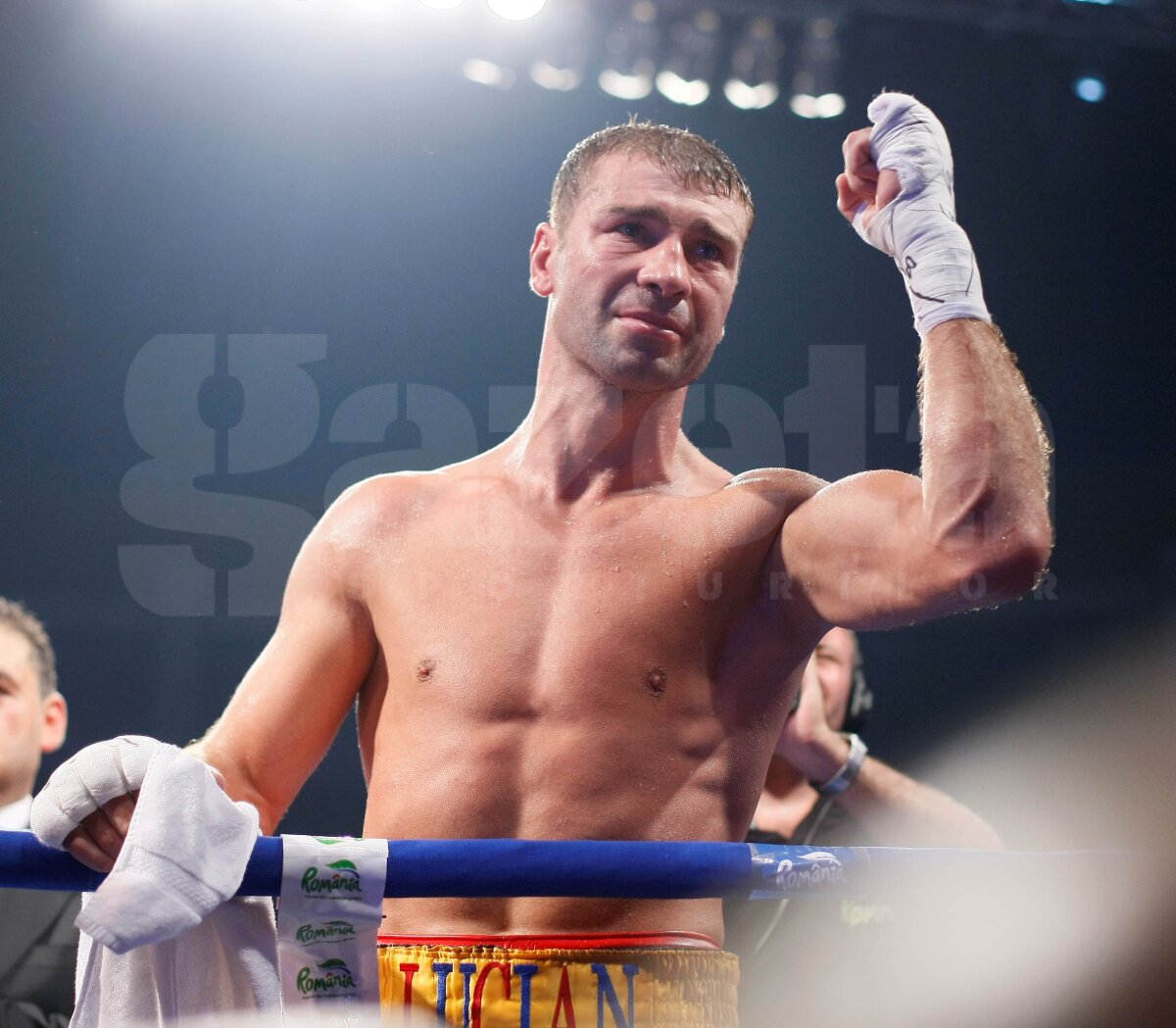 Mendy a rezistat numai 4 runde în faţa lui Bute: "Lovitură scurtă şi imprevizibilă!"