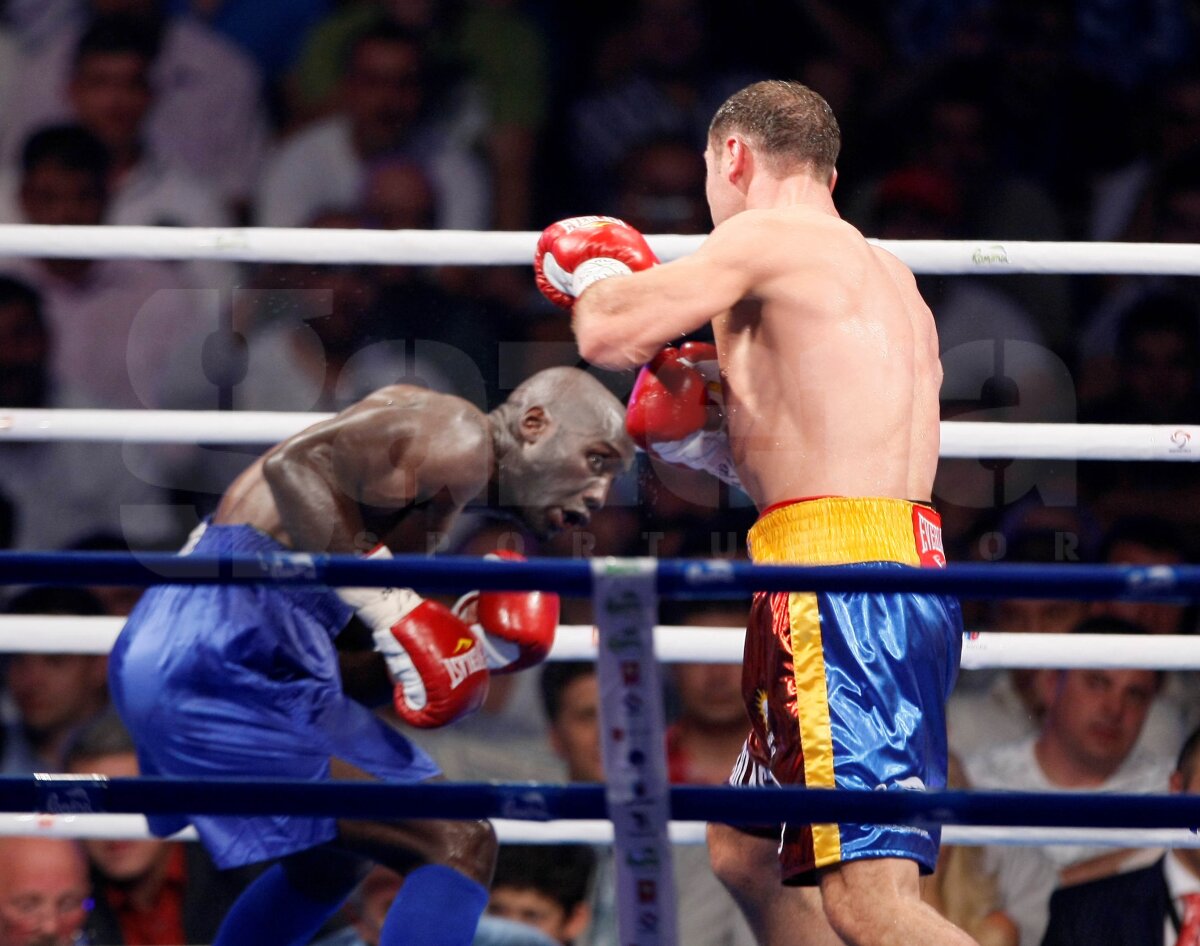 Mendy a rezistat numai 4 runde în faţa lui Bute: "Lovitură scurtă şi imprevizibilă!"