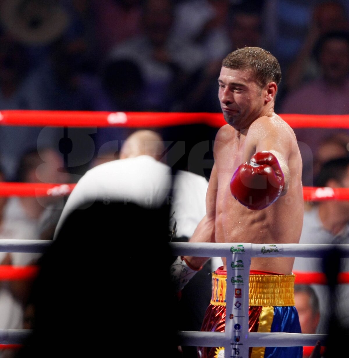 Mendy a rezistat numai 4 runde în faţa lui Bute: "Lovitură scurtă şi imprevizibilă!"