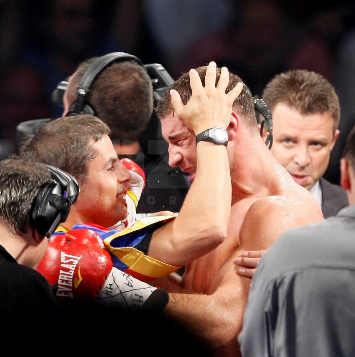 Mendy a rezistat numai 4 runde în faţa lui Bute: "Lovitură scurtă şi imprevizibilă!"