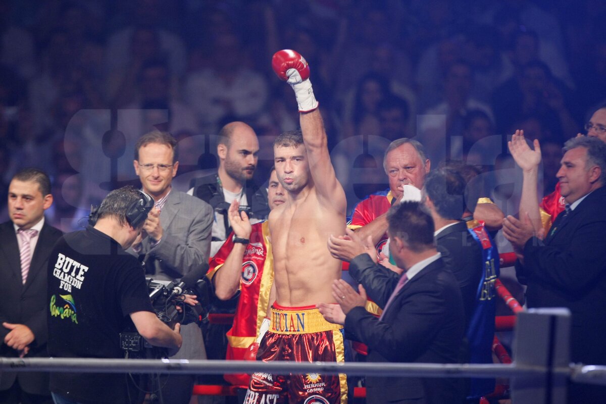 Mendy a rezistat numai 4 runde în faţa lui Bute: "Lovitură scurtă şi imprevizibilă!"