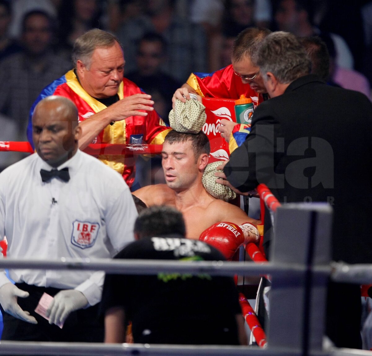 Mendy a rezistat numai 4 runde în faţa lui Bute: "Lovitură scurtă şi imprevizibilă!"