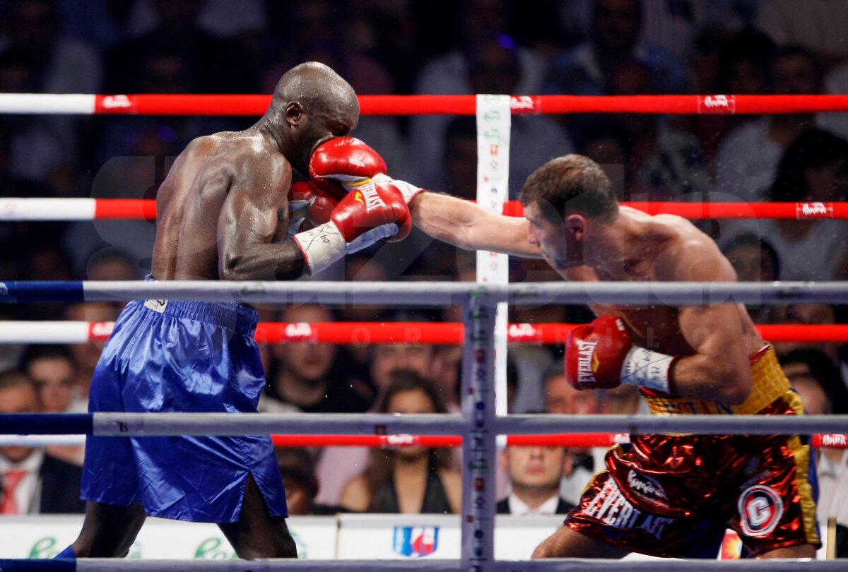 Mendy a rezistat numai 4 runde în faţa lui Bute: "Lovitură scurtă şi imprevizibilă!"