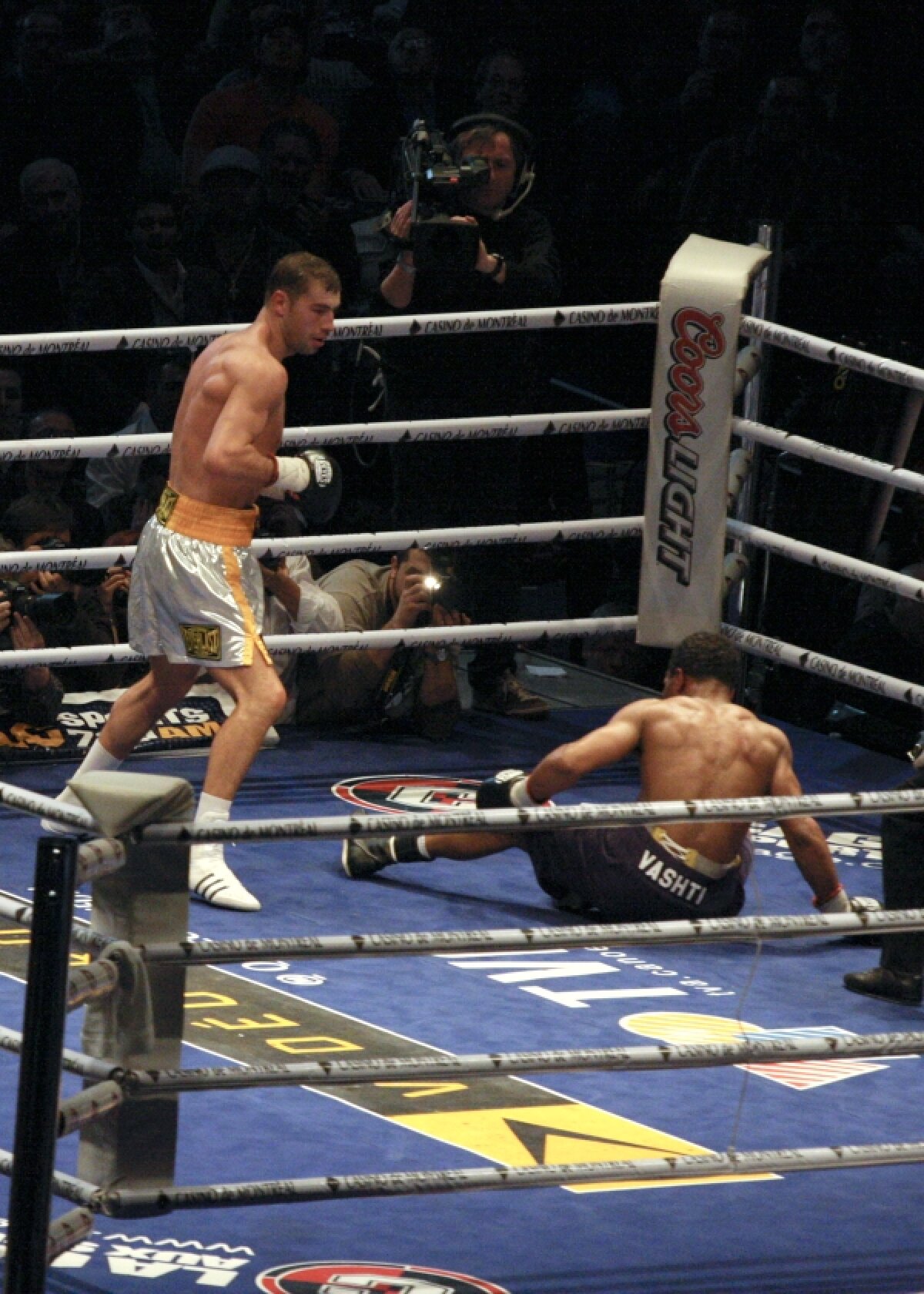 Feriţi-vă de stînga lui Bute!